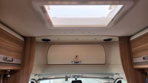 Flossieflo – 2 berth 2014 fully equipped Fiat Bessacarr 