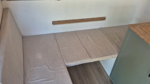 Mercedes sprinter zelfbouwcamper