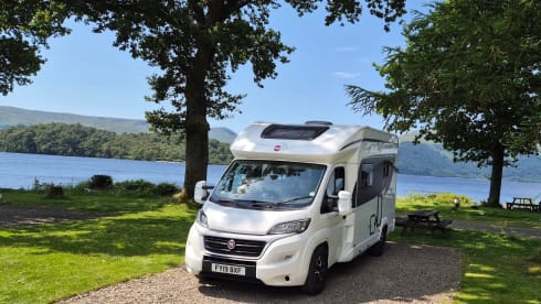 Kayden – 4 Berth Luxury Motorhome