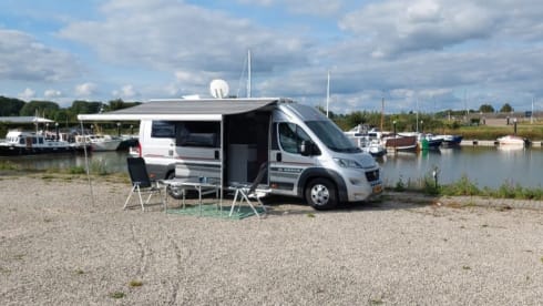 Belle – Nice practical camper for max. 4 persons