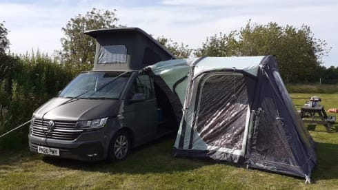 Little Grey – VW T6.1 DSG 150hp 2020 luxury conversion 