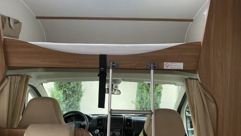 Luxurious and modern family camper for 4 (5-6) people