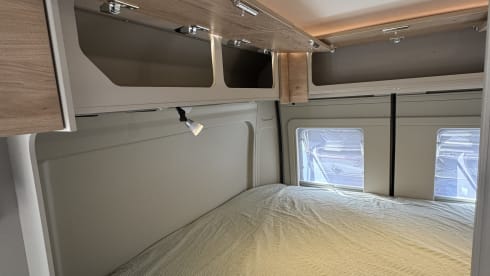 Full House – Dethleffs 4-person campervan, full-option from 2026