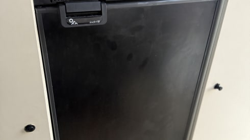 ColumBus  – Off-Grid Campervan | Stylish 