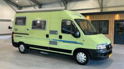 Adria twin – 2p Fiat bus uit 2005