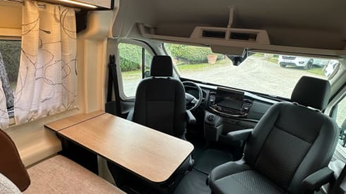 Nr. 1 – Van 238 / schönes Kastenwagen mit Automatikgetriebe