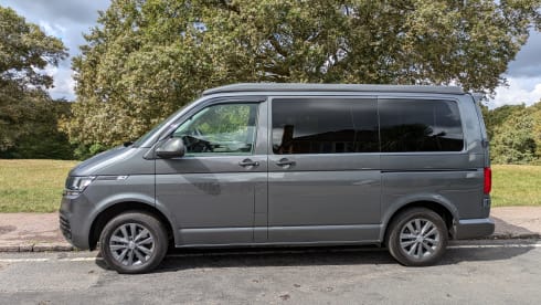Annie – 4 berth VW family campervan (2021)