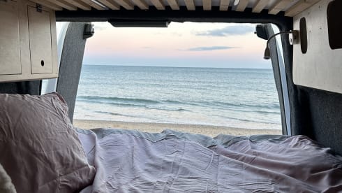 Ellie – 2 berth Ford campervan, MWB and medium height