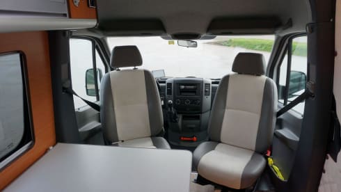 2p Volkswagen bus from 2014