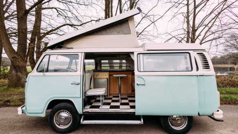 Maeve – An AUTHENTIC classic 1973 VW campervan