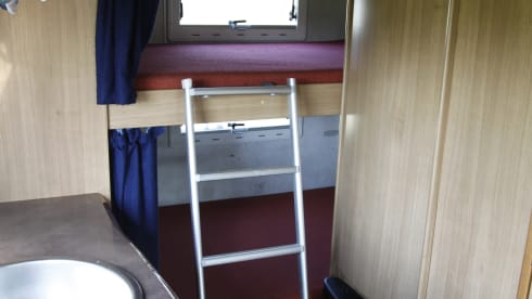 Spacious family camper Rimor NG8