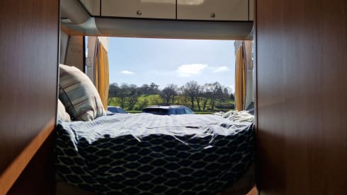 Max – 2/3 berth Fiat Ducato 2010 self contained with H&C water, shower and WC