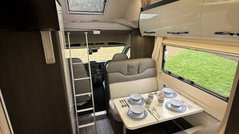 Forest – 6 berth Roller Team  675 Auto