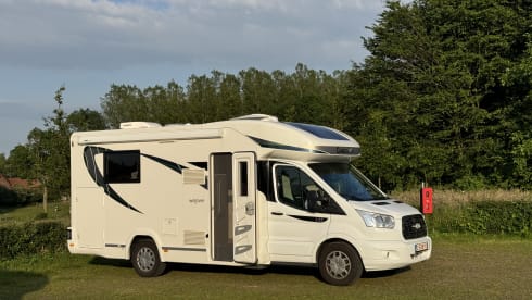 Welcome to our Chausson semi-integrated