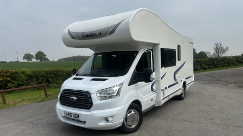 Large 6 berth modern motorhome