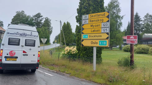 ORBIS – 2p Renault bus uit 2018 Reiskoffer gebouwd voor gemak. 