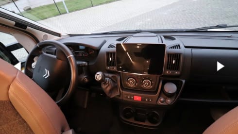 5p Adria Mobil semi-integrated uit 2019