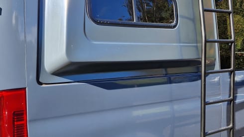 3 berth MWB Mercedes Sprinter from 2018