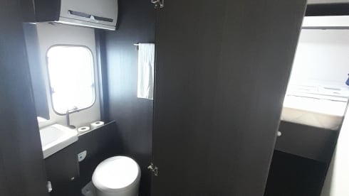 MOTORHOME HIRE: 2023 Roller Team Zefiro 675 Motorhome 2.0