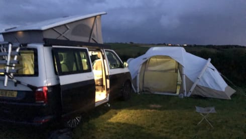 Bertie – 4-Bett-Volkswagen-Campervan von 2018