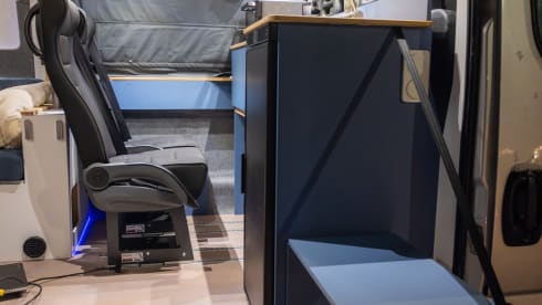 NIEUW – 5p Luxury camper automatic, length beds and off-grid