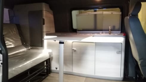 California 1 – Volkswagen bus camper