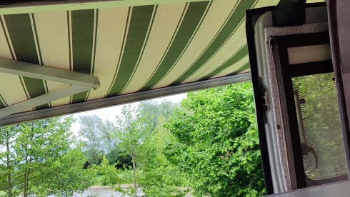 Nomad – 2p Mercedes-Benz campervan from 1981