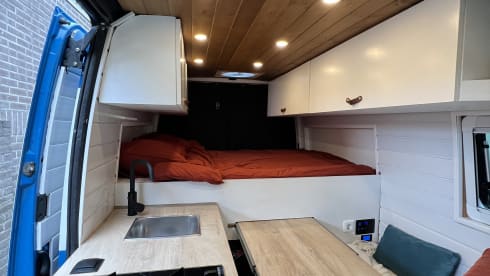 R2D2 – Renault Master L2H2 for 2 persons