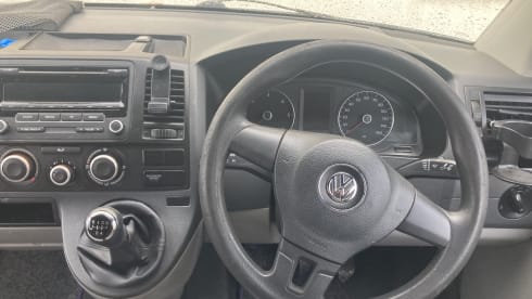 Elsie Girl – 2 berth VW semi high top campervan 