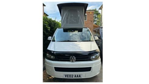 Vera – VW-Campingbus mit 4 Schlafplätzen, Baujahr 2010
