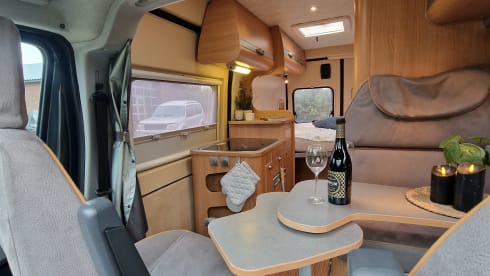 OFF-GRID – Very nice and fully equipped bus camper!