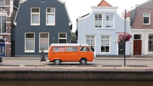 Orange  – Hip Orange retro Volkswagen T-2 Camper