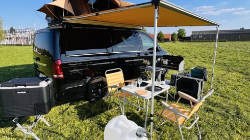 The VANtastic V – 4p Mercedes-Benz rooftop from 2019