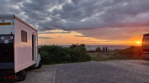 Camilo – 3 berth Mercedes-Benz Bespoke Campervan