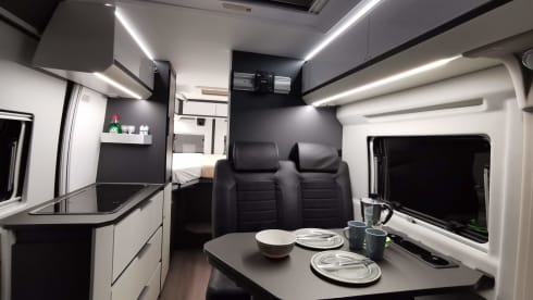 Adria Supreme LUXE bus camper (automatic / year 2021)
