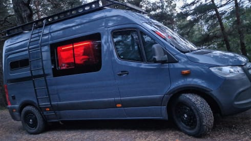 3 berth MWB Mercedes Sprinter from 2018