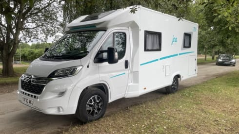 EnJoa Life – Autobus Pilote a 4 posti letto dal 2023