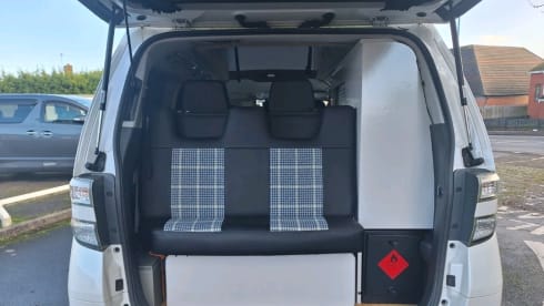 VEL – Toyota campervan met 2 slaapplaatsen uit 2009