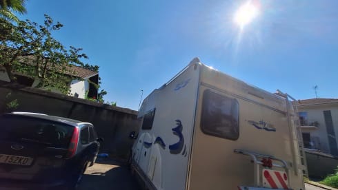 CHARLIE III – CAMPER