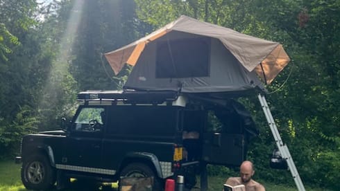 The Mail Man – 2p Land Rover rooftop from 2004