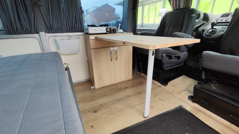 Danny de Vito – Mercedes-Benz Vito camper van 