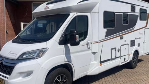 4p Bürstner half integraal uit 2022