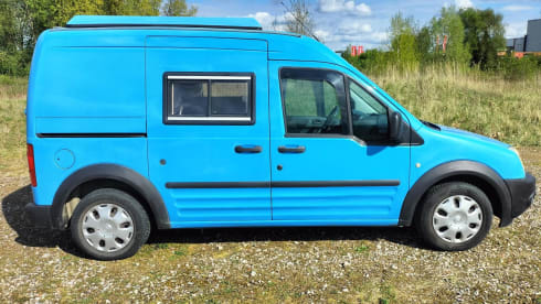 Blue Zone – 2-seater Ford Connect campervan from 2009