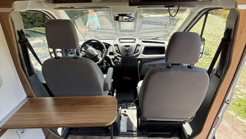 Camper – 2p Ford bus from 2015