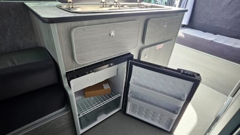 Carmella – 3 berth Peugeot boxer from 2015