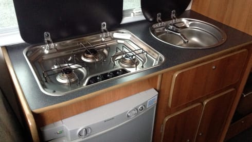 Marcia Merc – 4 berth Mercedes-Benz Sprinter Spacious Van 