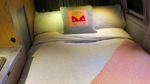Elsie – Elsie- Beautiful Volkswagen Campervan- Sleeps 4
