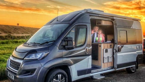 The Roving Badger – 2 Berth Peugeot  Boxer  LWB High Roof 2018 