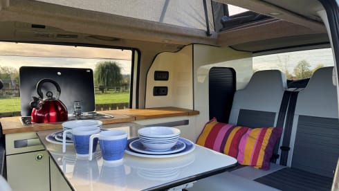 Serena – Camping-car Nissan Serena 2 places à partir de 2022