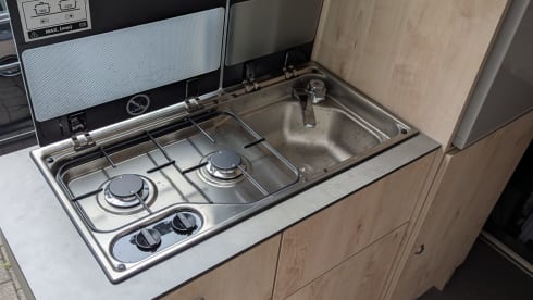 Willy – 4p Citroën Clever campervan uit 2024